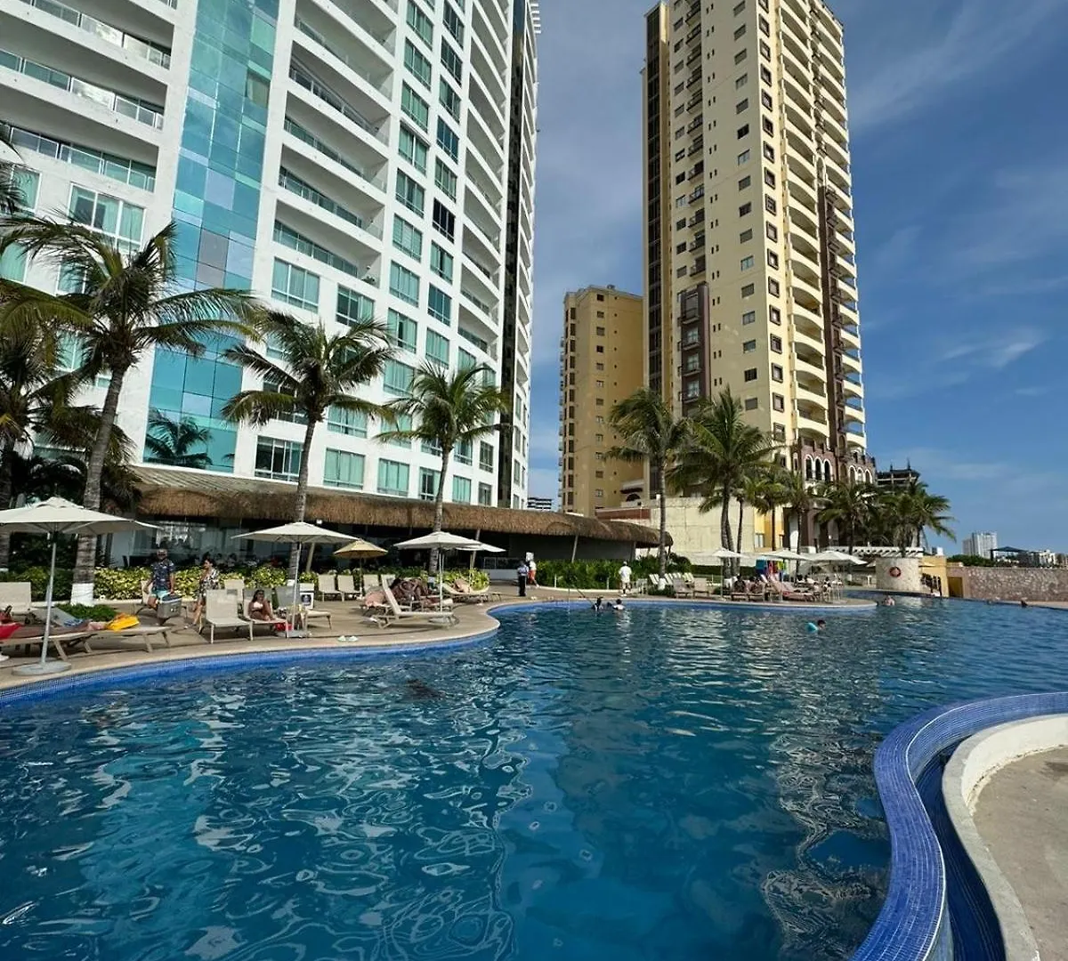 Condo Crown Park Royal Mazatlan
