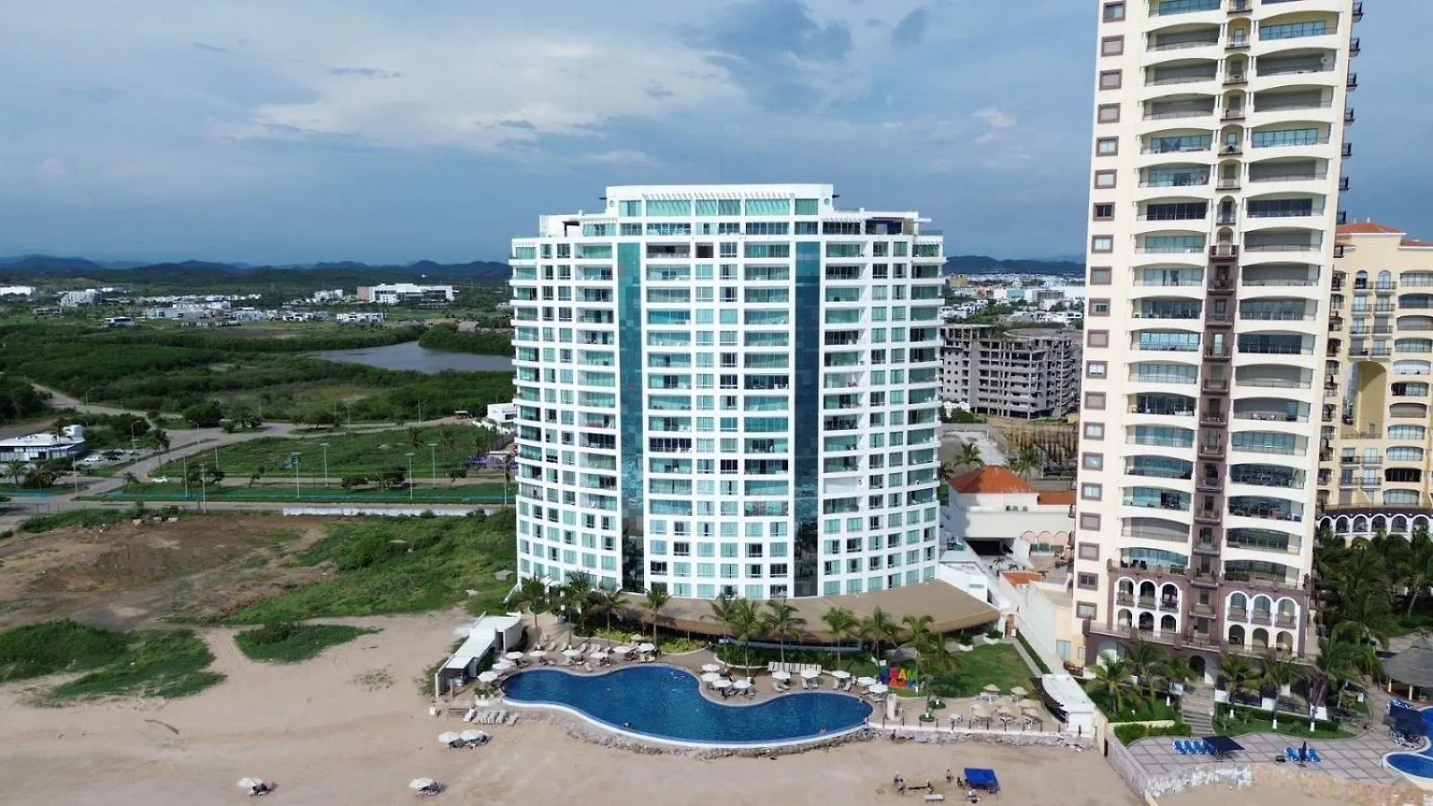 Condo Crown Park Royal Mazatlan Apartment